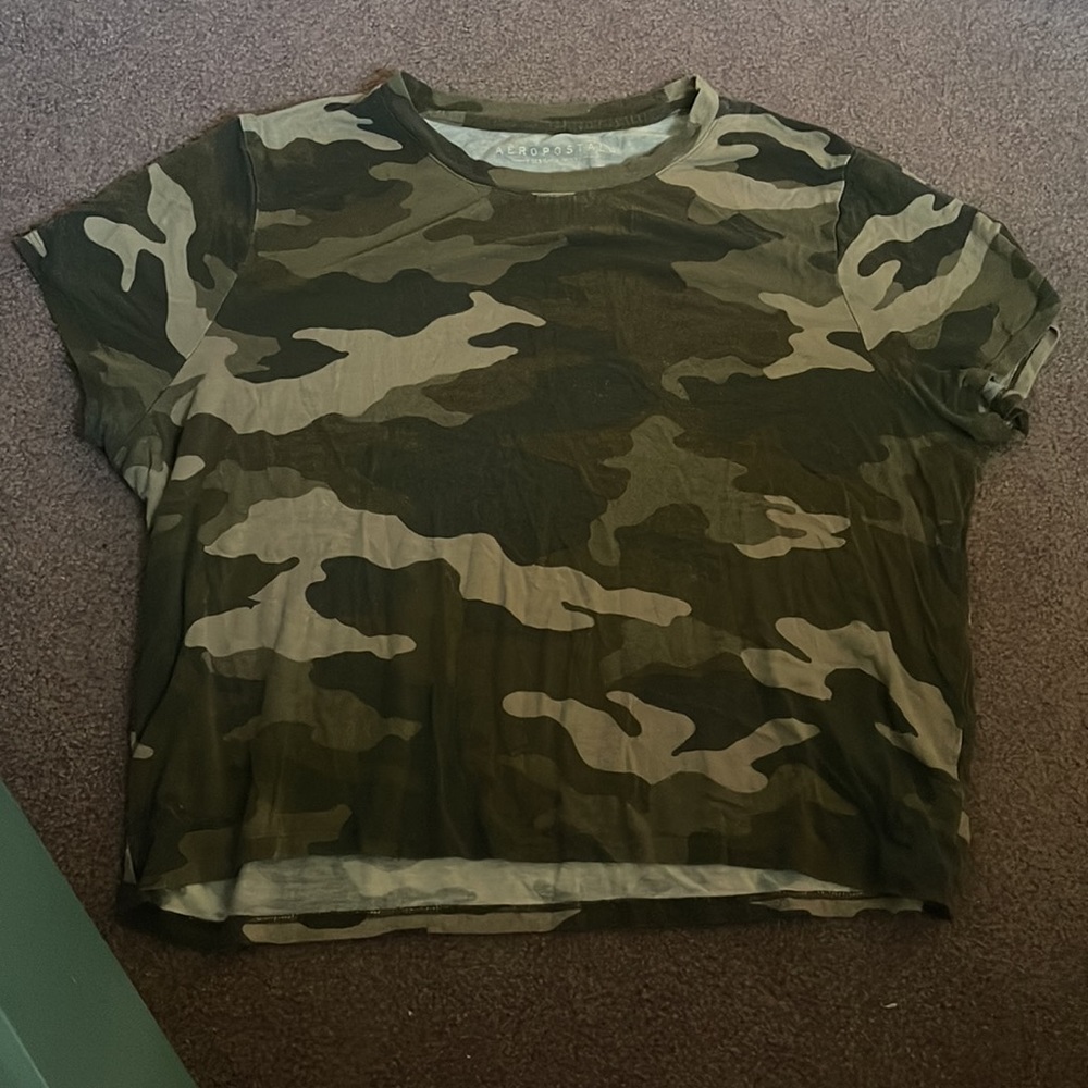 Camo print Aéropostale shirt